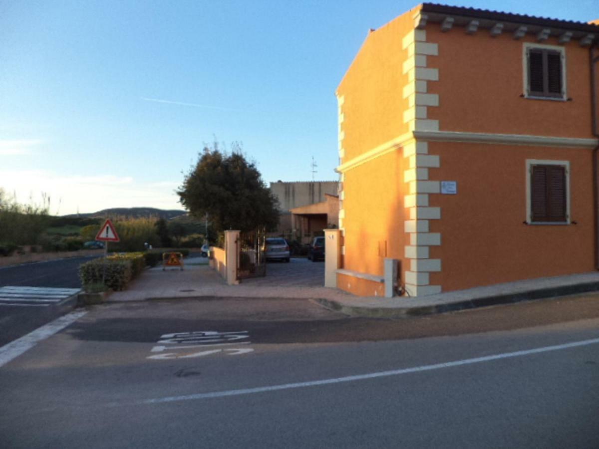 Corte Mannoni Porto Pozzo Eksteriør billede